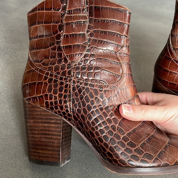 Chelsea & Violet crocs embossed print brown block heel boots - Picture 4 of 10